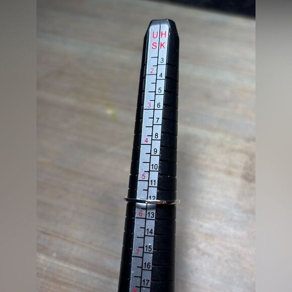 New! Infinity Silver Tone Ring Size 5.5 Costume Jewelry Hypoallergenic - Picture 5 of 5